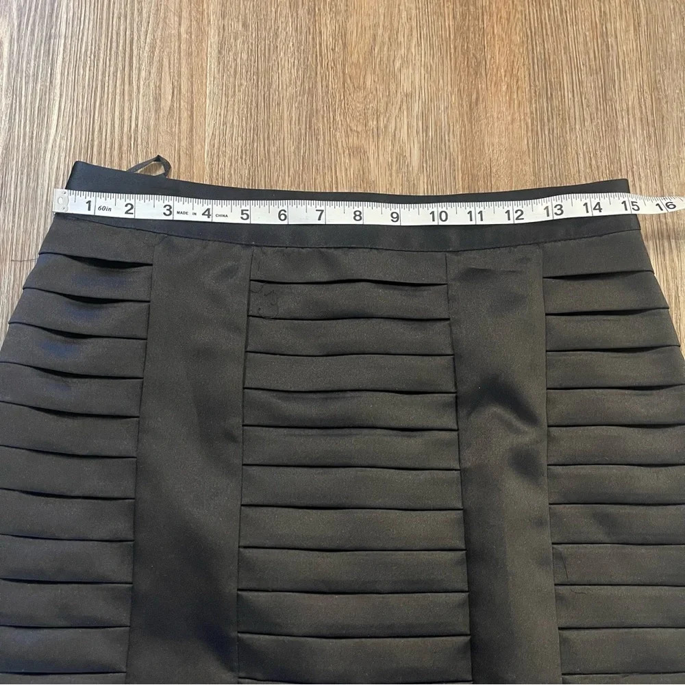 Worthington Pencil Skirt Women’s Size 4 Black Satin Pleated Formal Event Holiday - Picture 6 of 7